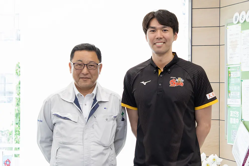 岩本大吾選手と弊社武田副部長