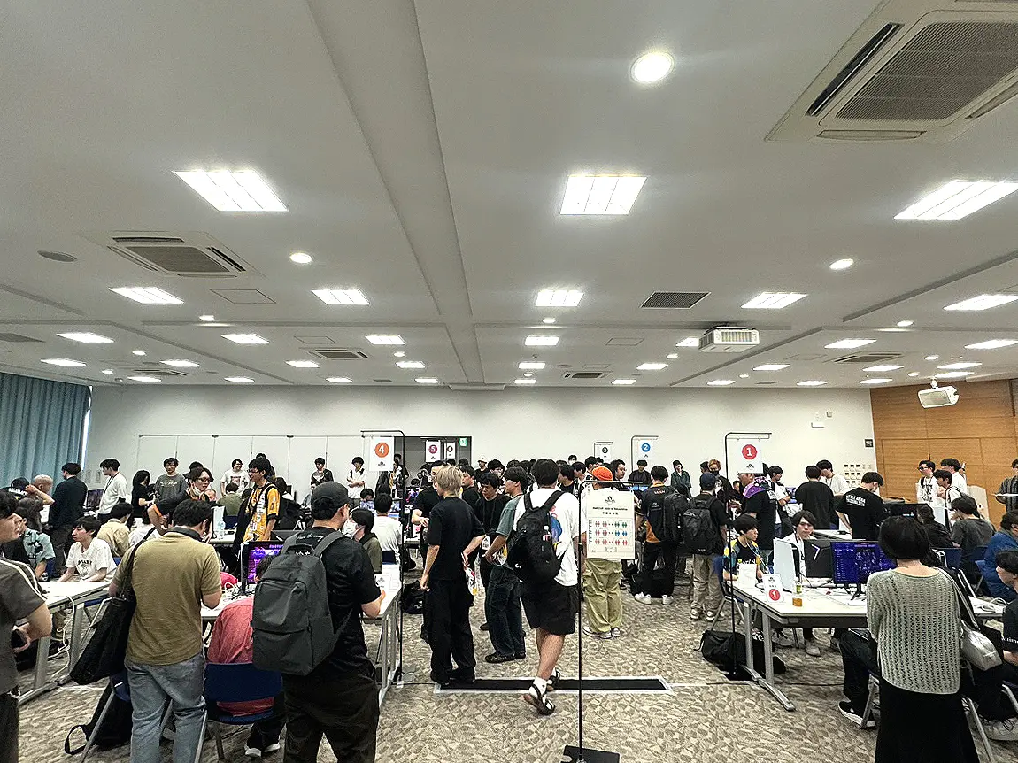 会場