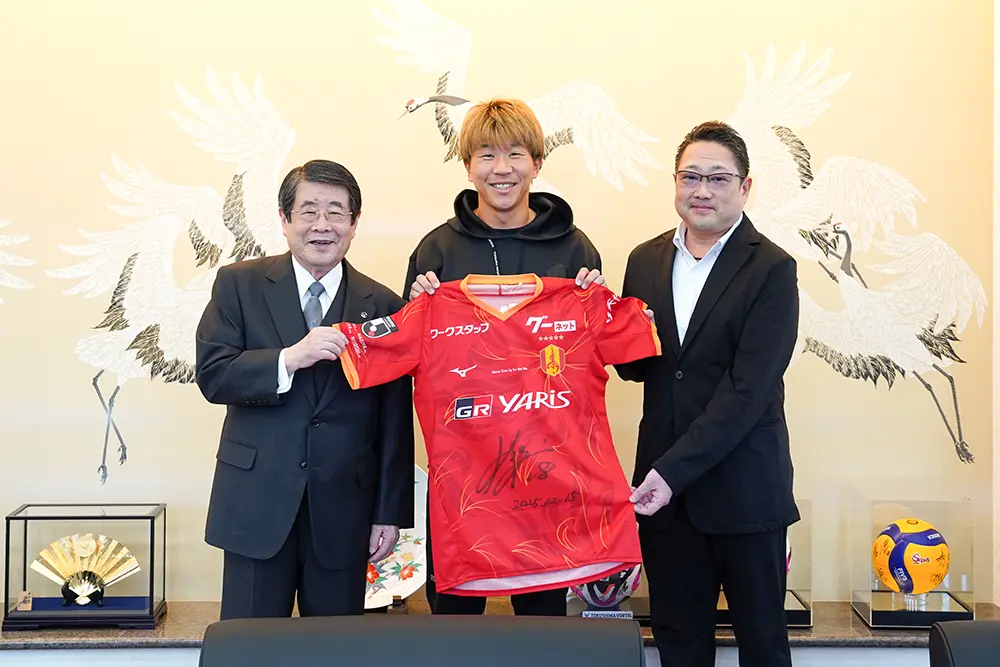 永井謙佑選手、社長、常務