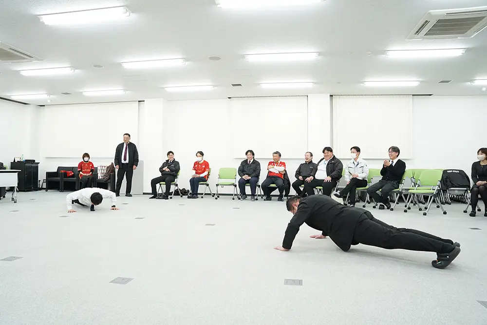 リフティング対決2